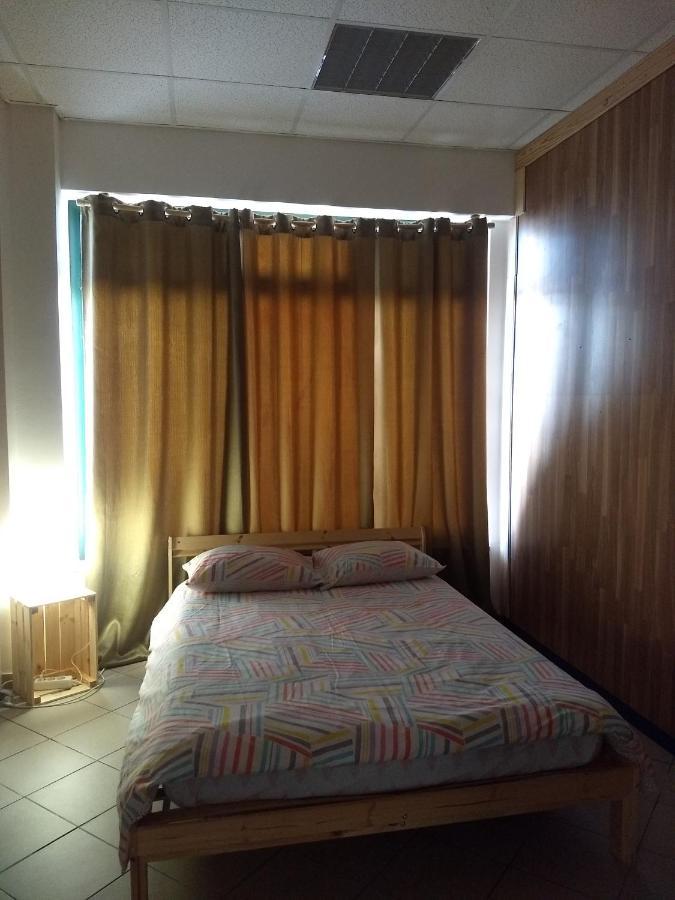 Melaya Budget Hostel ファロ エクステリア 写真