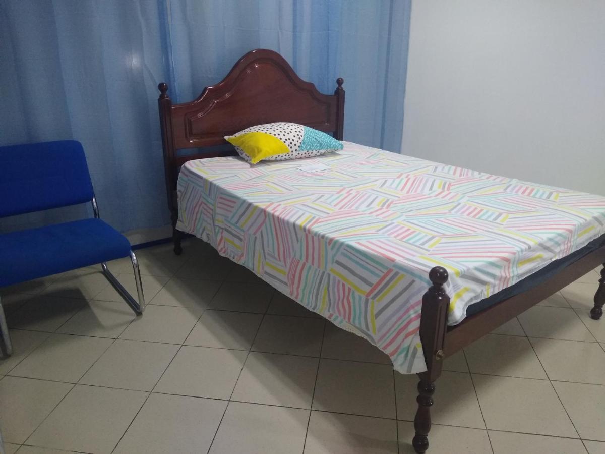 Melaya Budget Hostel ファロ エクステリア 写真